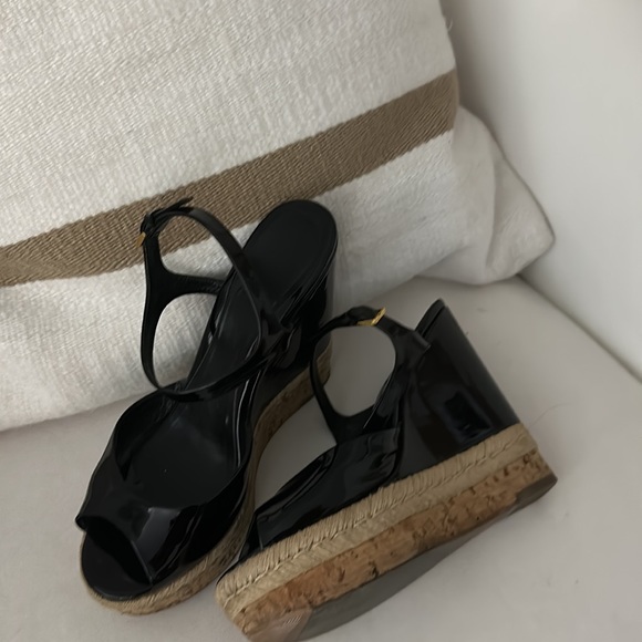 A pair of black patent leather Gucci wedges! Used but lots of life in them! - Picture 2 of 5